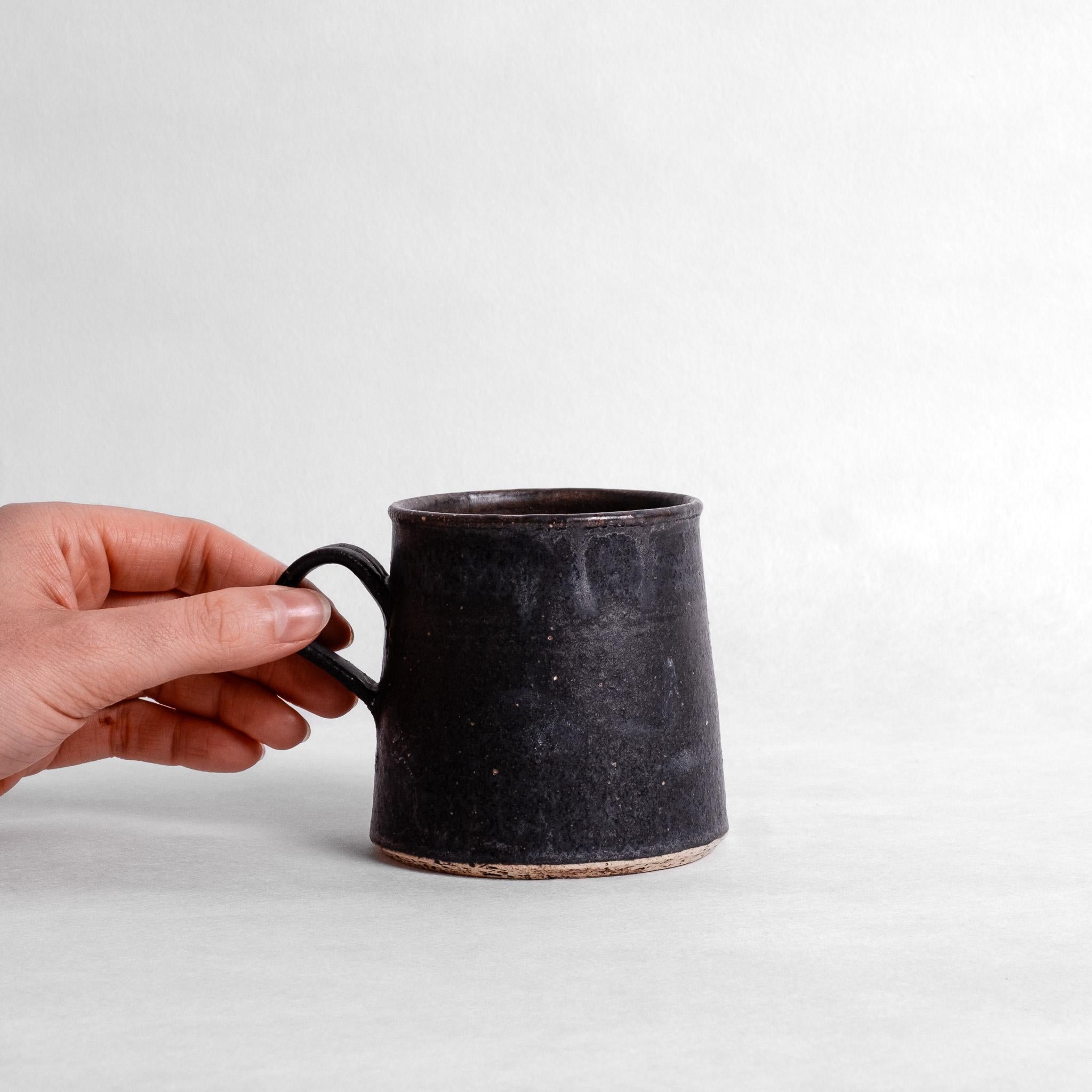 Black Uzura Mug Tapered - Naoko Murakami